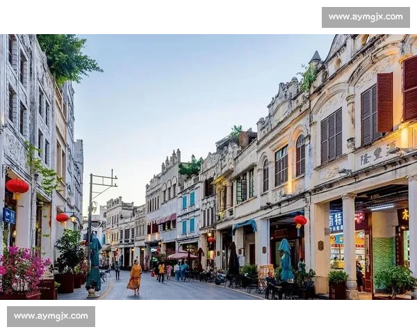 横传门前繁华街景与百年历史风貌完美交融探秘